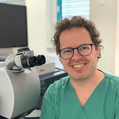 Dr. Fischer